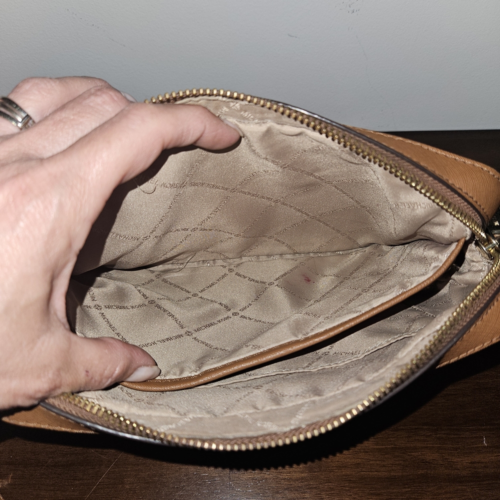 Michael Kors Brown MK Logo Crossbody Bag with Matching Brown Wallet - Picture 5 of 8